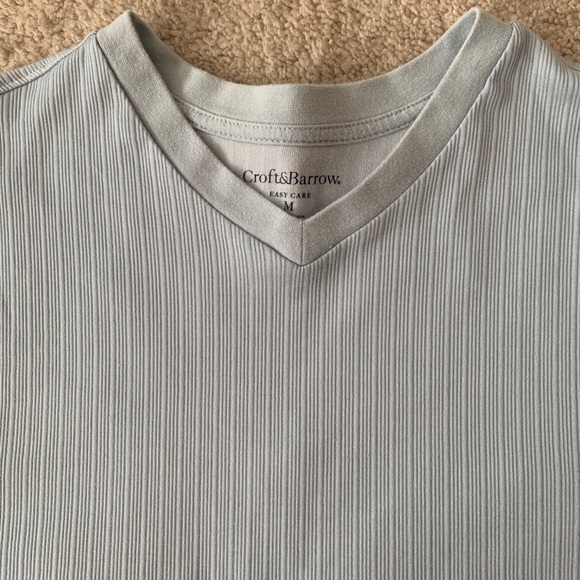 🆕 Men’s Croft & Barrow V-Neck Tee - Pack of 2 - Medium - Picture 6 of 7